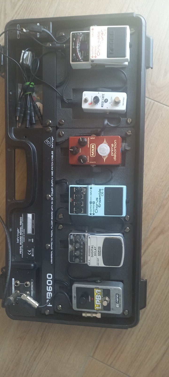 gitaarversterkers plus koffer met gitaarpedalen, Muziek en Instrumenten, Ophalen, Gitaar, 100 watt of meer