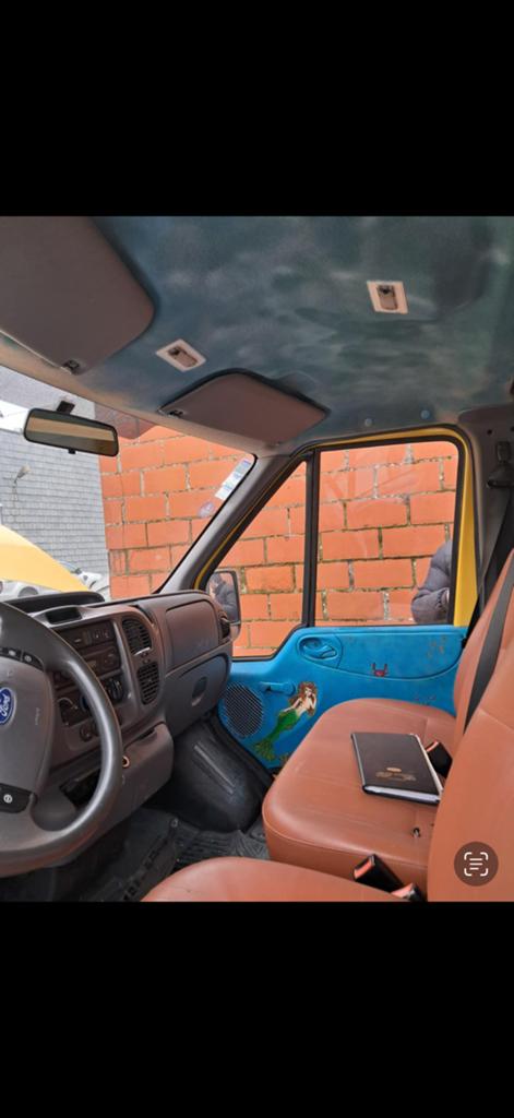 Ford transit 2.4 diesel omgebouwd tot camper, Automaat, Achterwielaandrijving, Geel, Diesel