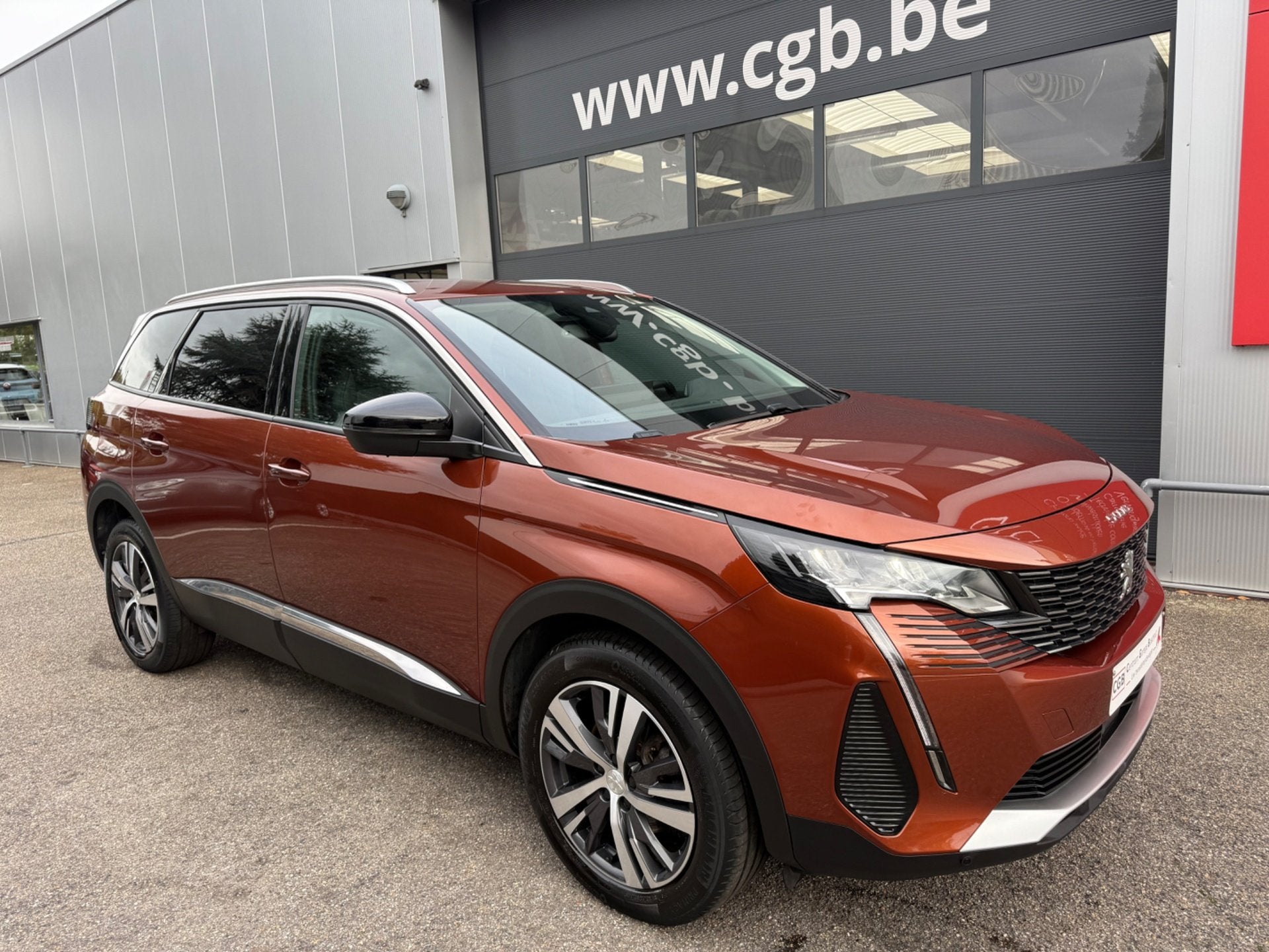 PEUGEOT 5008 1.2 131 pk 7pl ALLURE PACK man6, Euro 6, 1504 kg, 7 places, Boîte manuelle