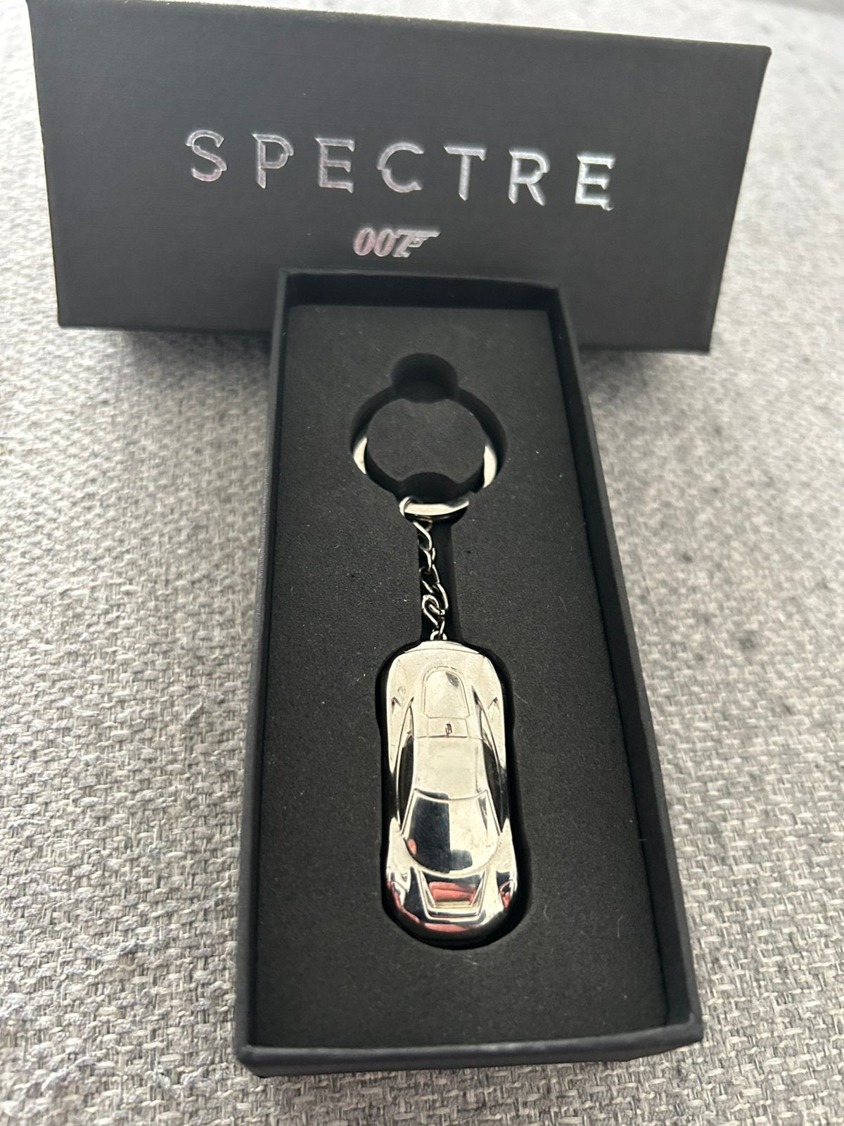 Spectre Jaguar sleutelhanger, Ophalen, Nieuw