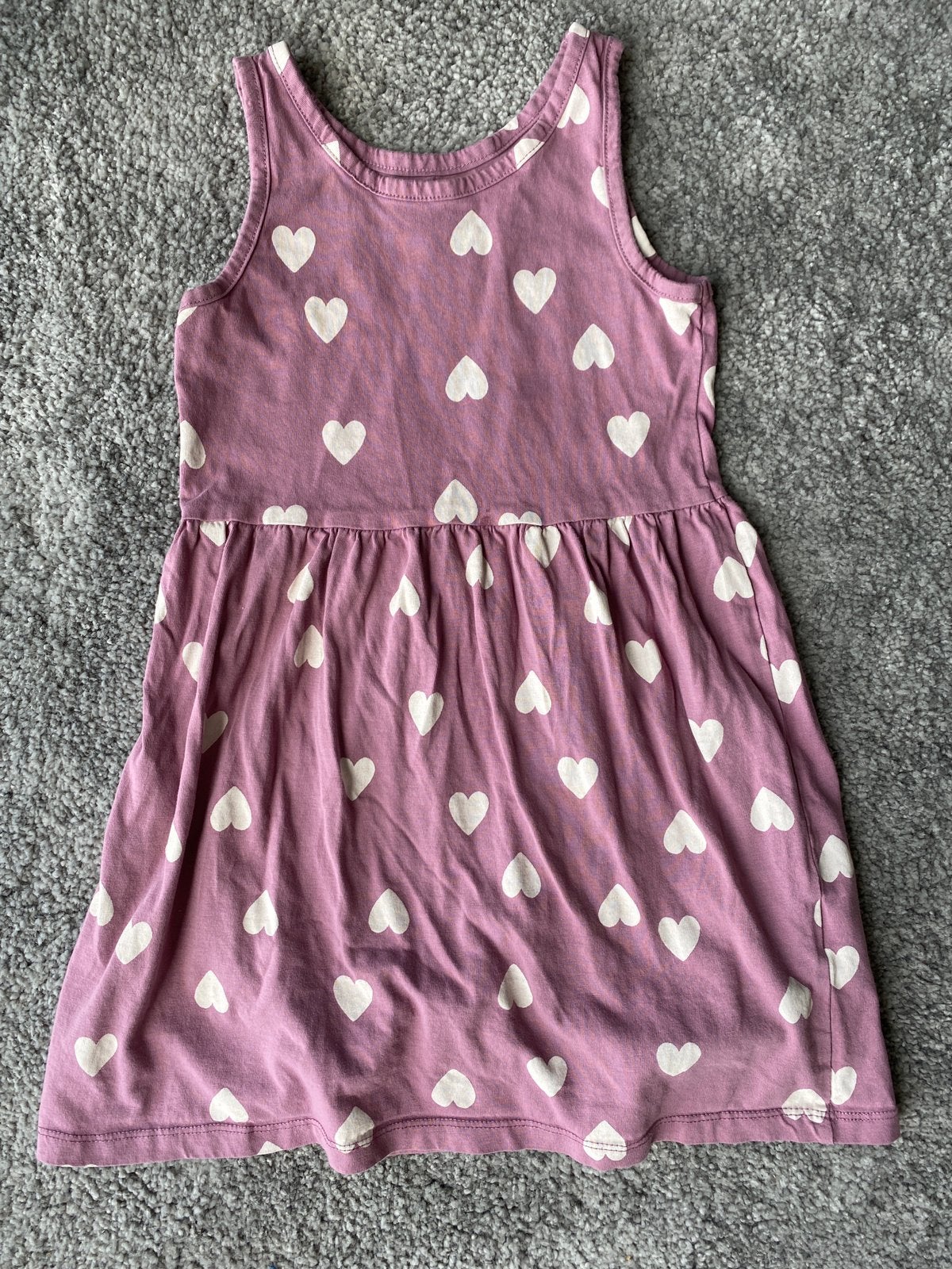 Robe pour fille taille 116, Enfants & Bébés, Vêtements enfant | Taille 116, Enlèvement, Comme neuf