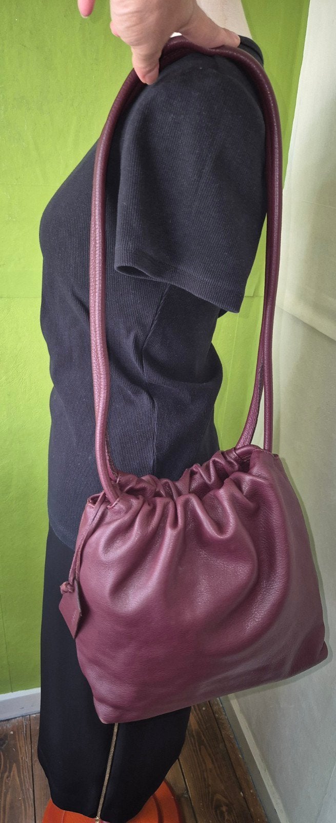 Sac à bandoulière Cat & Co en cuir bordeaux, Bijoux, Sacs & Beauté, Sacs | Sacs Femme, Enlèvement ou Envoi