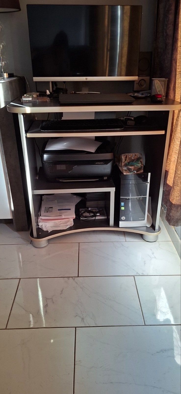Meuble  ordinateur, Enlèvement