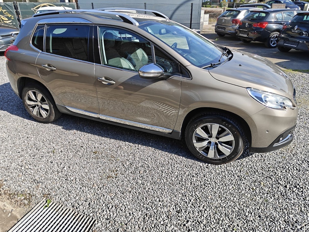 Peugeot 2008 Allure Panodak (bj 2015), Auto's, Voorwielaandrijving, Euro 5, Gebruikt, 120 pk