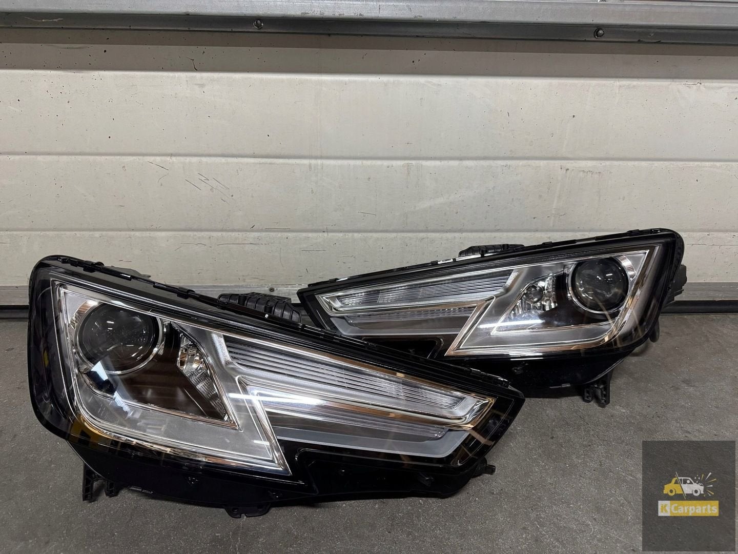 8W0941044 Audi A4 S4 B9 bi xenonlamp links rechts, Gebruikt, AUDI AG, Auto-Union-Strasse 1
85045  Ingolstadt, DE, Audi