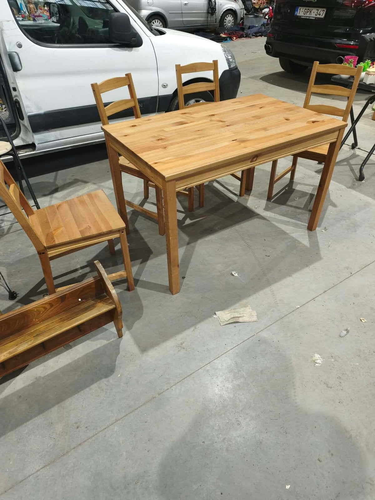 Table et 4 chaises bois massif, Enlèvement ou Envoi, Comme neuf