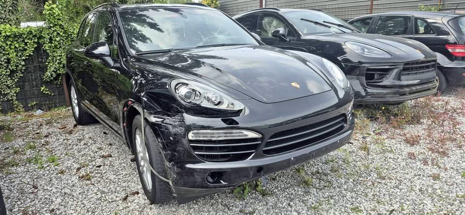 Porsche Cayenne ** Accidenté ** BIEN LIRE annonce, Autos, Porsche, Particulier, Cayenne, Diesel, Carnet d'entretien, Enlèvement