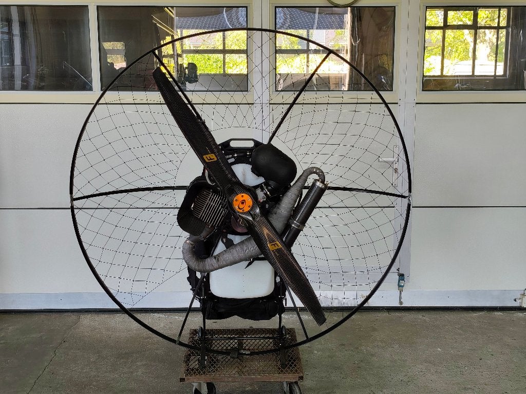 Paramotor: Alpha frame, Apco harnas, Moster 185, Ophalen of Verzenden, Zo goed als nieuw, Paramotor, Gemotoriseerd