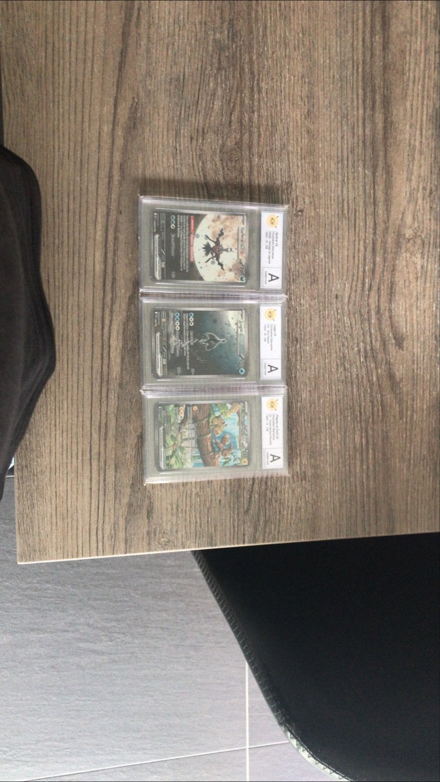 Trois magnifiques cartes Pokémon à 500 exemplaires