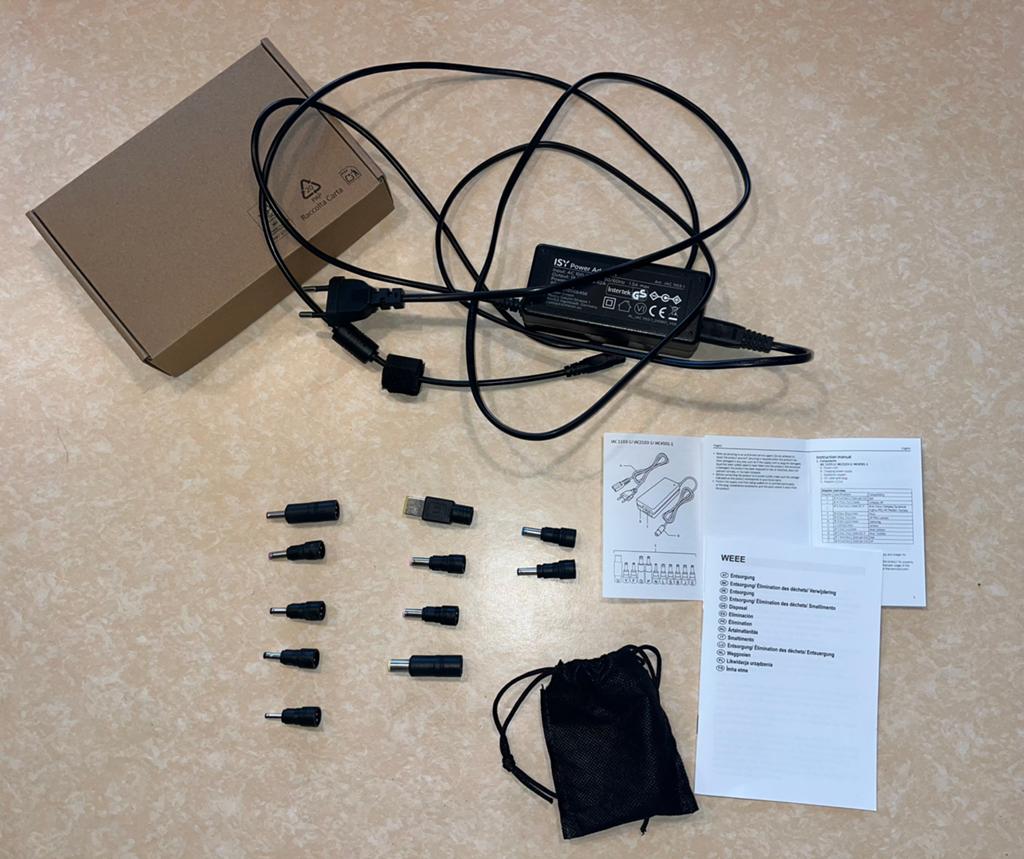 ISY universal notebook power adapter (65Watt), Computers en Software, Laptop-opladers, Ophalen, Nieuw