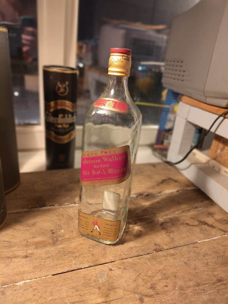 Johnnie Walker Red Label 1970 Bouteille vide, Collections, Enlèvement ou Envoi, Utilisé, Emballage