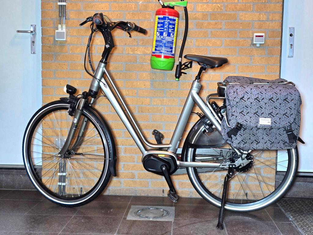 Vélo électrique avec moteur central et batterie puissante de, Enlèvement
