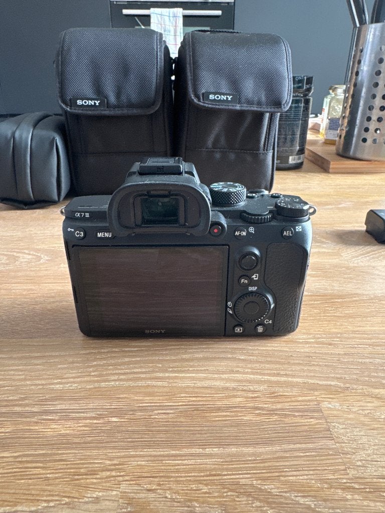 Sony A7 III body - slechts 26.800 clicks, Ophalen, Gebruikt, Accu, Sony
