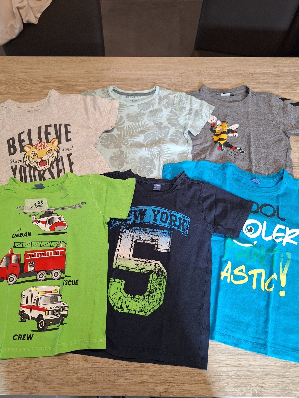 t-shirten jongens maat 122, Enfants & Bébés, Vêtements enfant | Taille 122, Enlèvement ou Envoi, Comme neuf, Garçon, Chemise ou À manches longues