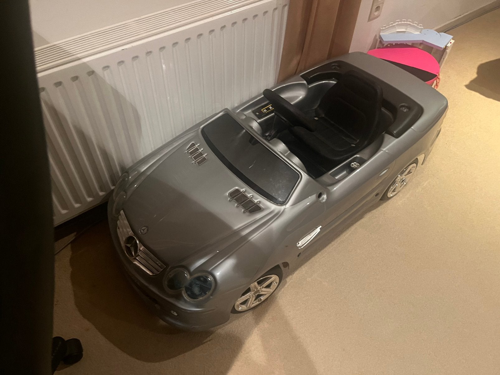 Electrische kindermercedes, Ophalen, Zo goed als nieuw, Auto