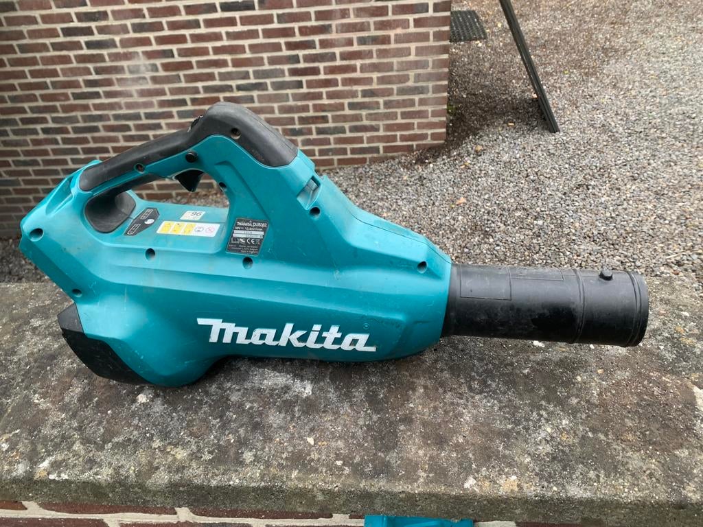 Makita bladblazer, Ophalen of Verzenden, Zo goed als nieuw, Accu