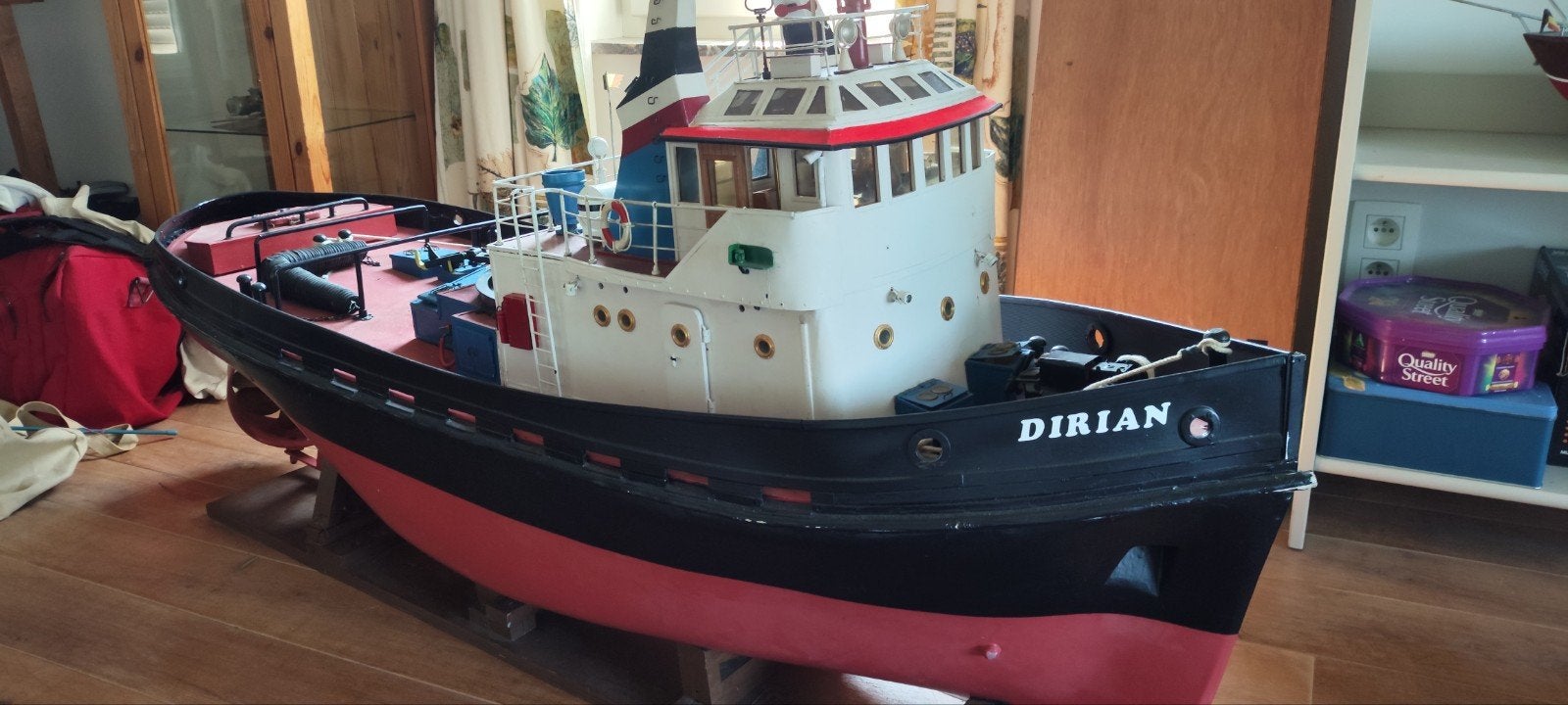 Grote sleepboot, Hobby en Vrije tijd, Modelbouw | Boten en Schepen, Ophalen