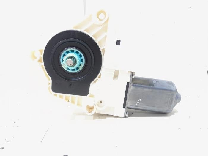 Moteur de vitre portière d'un Audi Q3, -, 3 mois de garantie, Audi, Utilisé