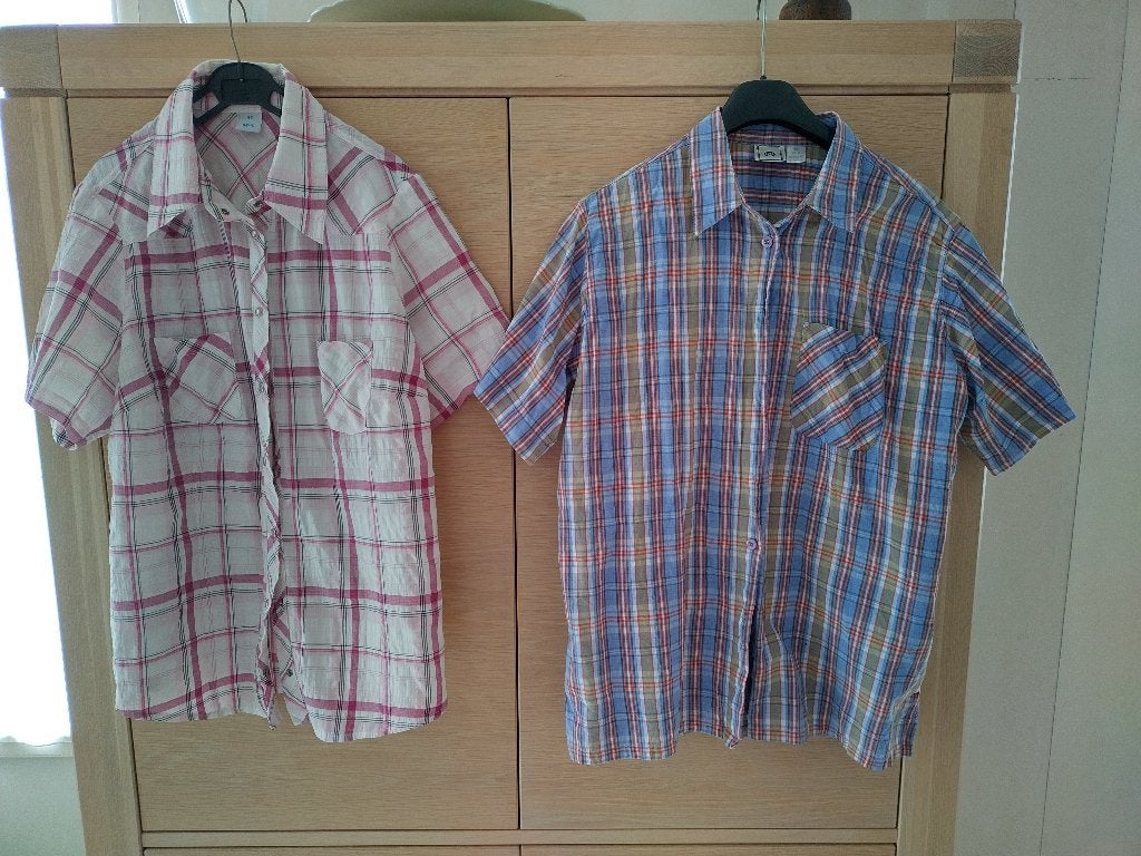 2 chemises manches courtes taille 44, Vêtements | Femmes, Blouses & Tuniques, Enlèvement ou Envoi, Comme neuf, Taille 42/44 (L)