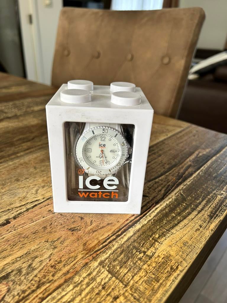 Ice Watch Forever White Be-Cubic, Handtassen en Accessoires, Horloges | Heren, Ophalen of Verzenden, Zo goed als nieuw, Polshorloge