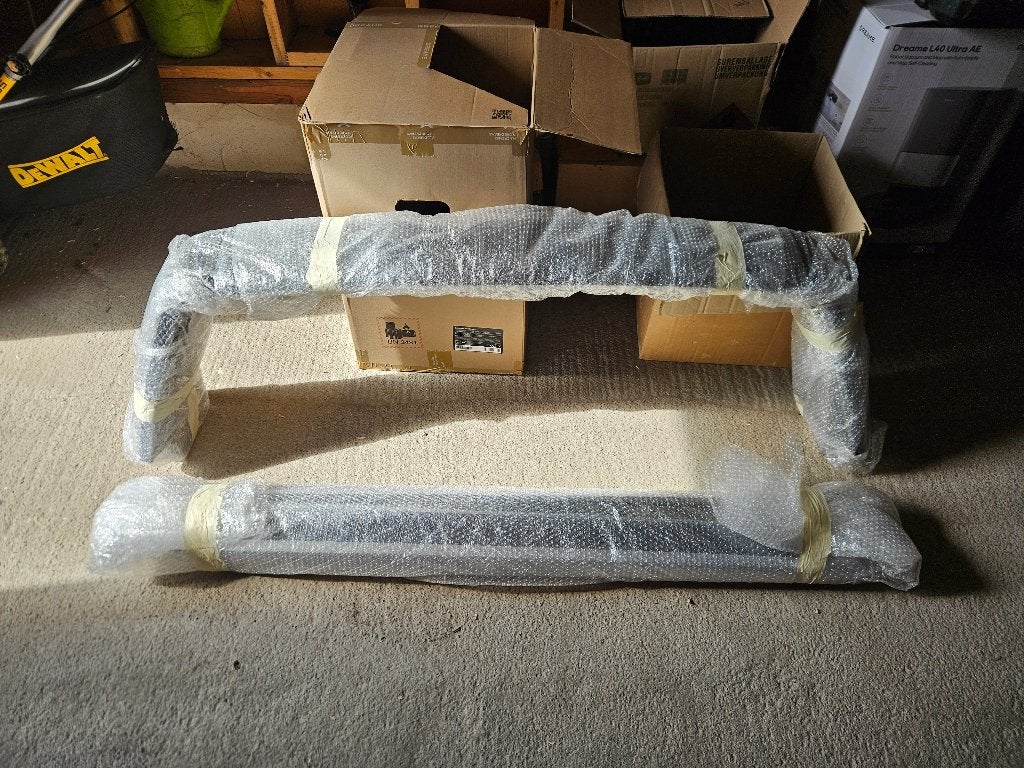 Ford Ranger model 2023 spoiler + rails, Enlèvement, Neuf, Ford, Haillon arrière
