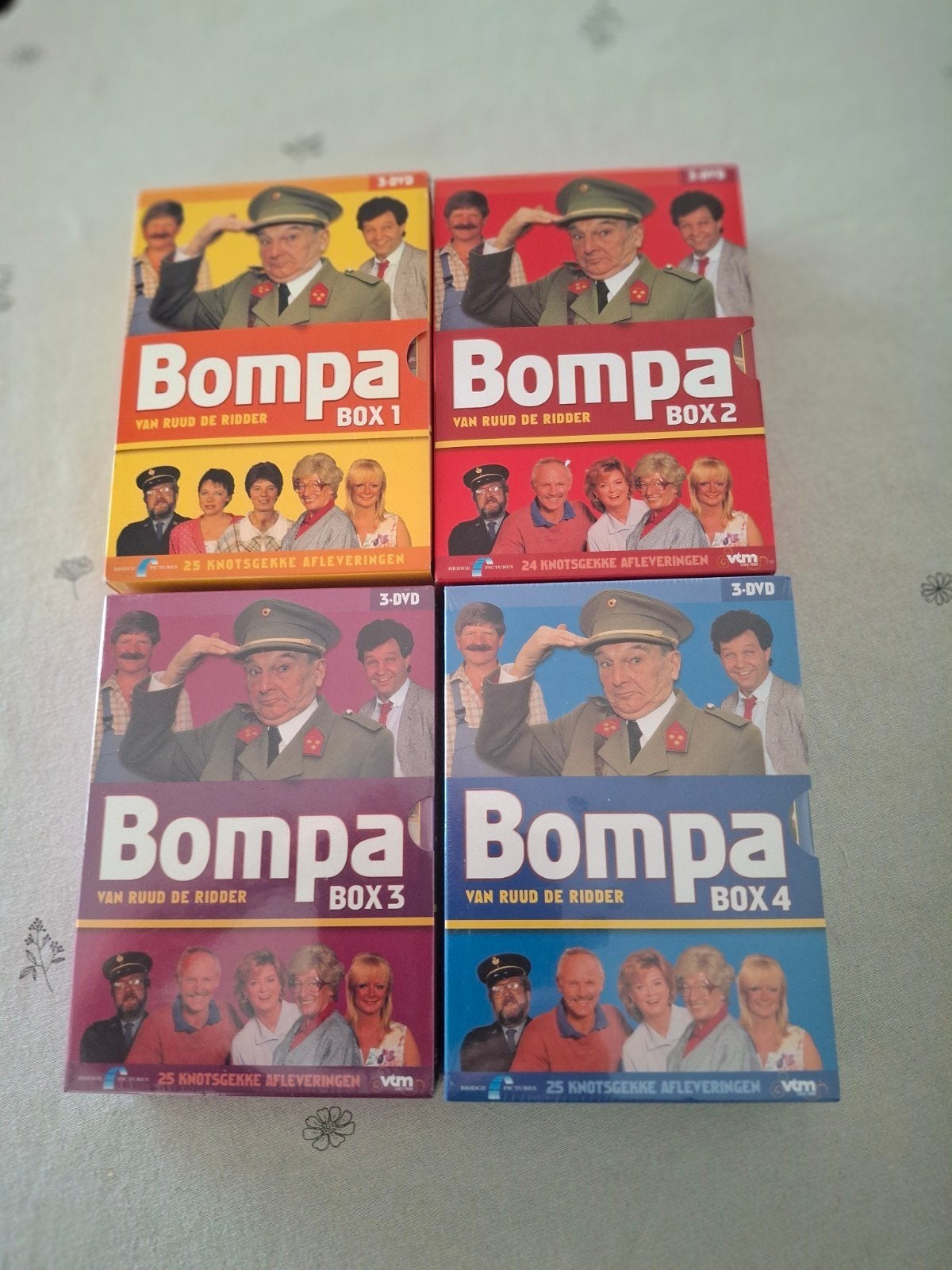 12 dvds  bompa  deel 1/2/3/4, Enlèvement ou Envoi