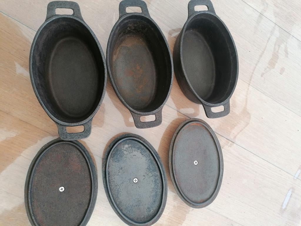 Kleine zware gietijzere potjes, Ophalen, Gebruikt