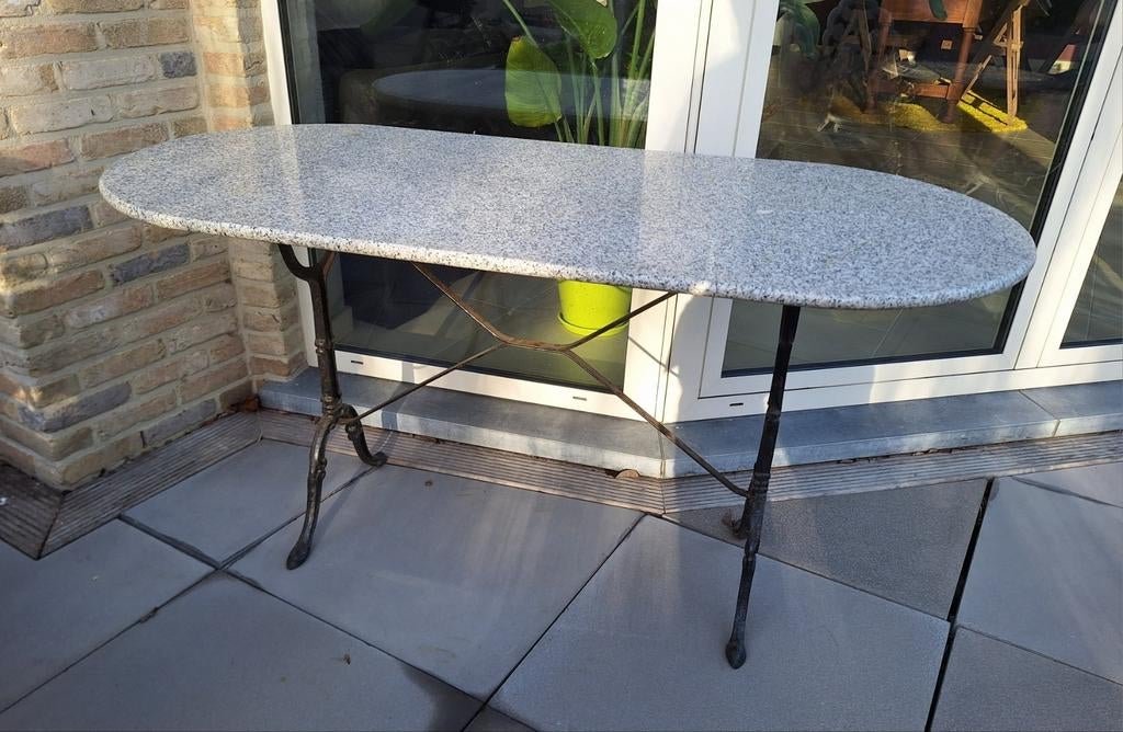 Antieke gietijzeren tafel met marmer blad, Tuin en Terras, Tuintafels, Ophalen of Verzenden, Zo goed als nieuw