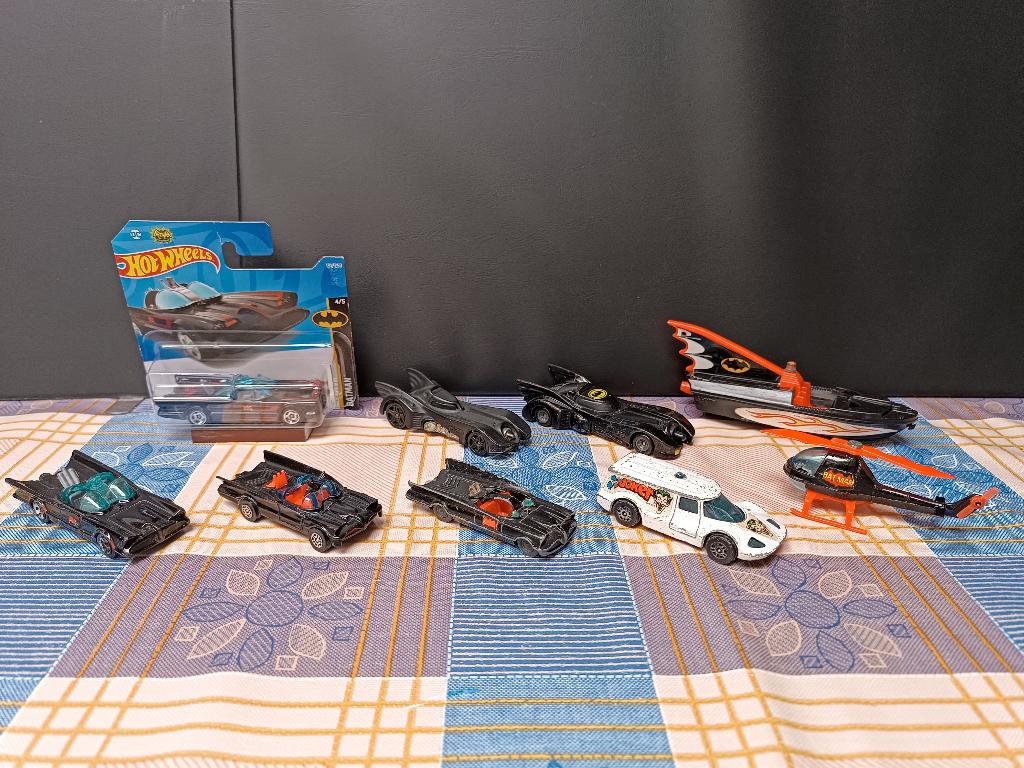 Batman - Corgi - Ertl - Husky - Hot Wheels - Hotwheels, Enlèvement ou Envoi, Utilisé, Film, Figurine ou Poupée