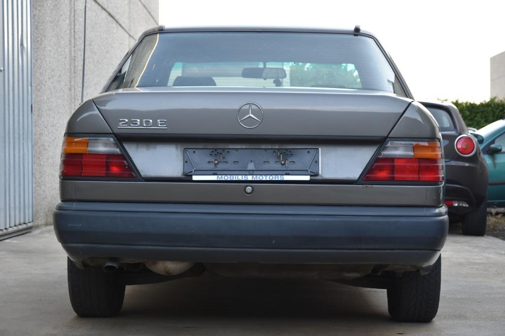 Mercedes-Benz E 230 Benzine Oldtimer Zeer Proper !, foto 5