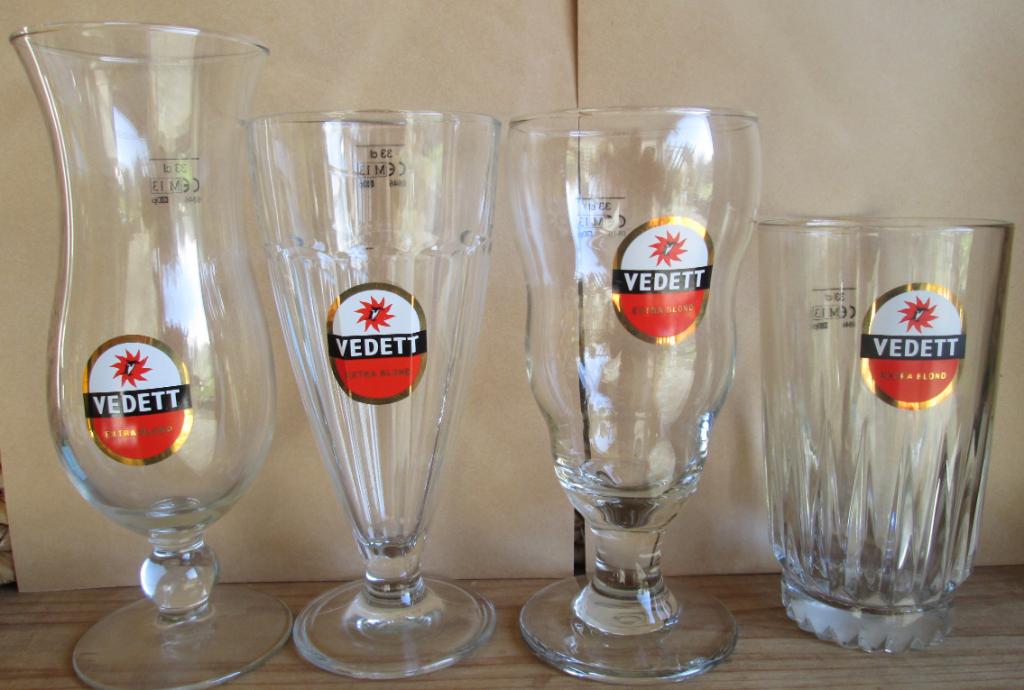 4 verschillende Vedett glazen, Verzamelen, Ophalen of Verzenden, Zo goed als nieuw, Glas of Glazen, Overige merken