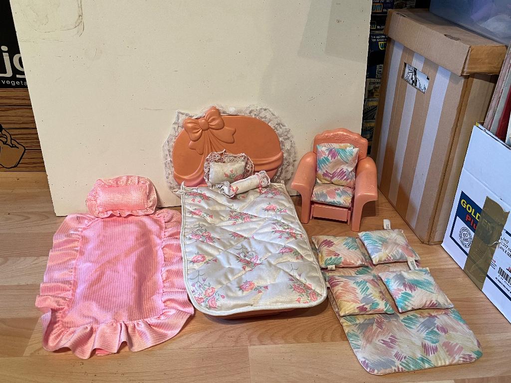 Lits de poupée et chaise dépliantes, Enlèvement ou Envoi, Neuf, Barbie