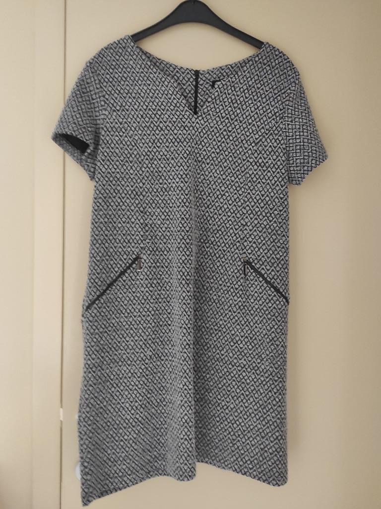 zwart wit kleedje, lola en liza, maat 44, Taille 42/44 (L), Lola & Liza, Autres couleurs, Enlèvement