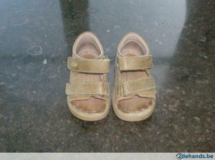 Naturino sandalen in zandkleur maat 22, Utilisé, Garçon, Autres types