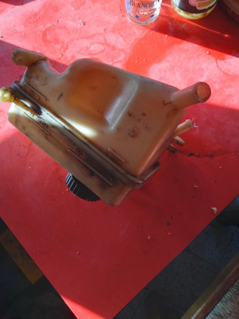 Servodirection du réservoir d'huile Peugeot 405, Autos : Pièces & Accessoires, Commande, Peugeot, Enlèvement ou Envoi