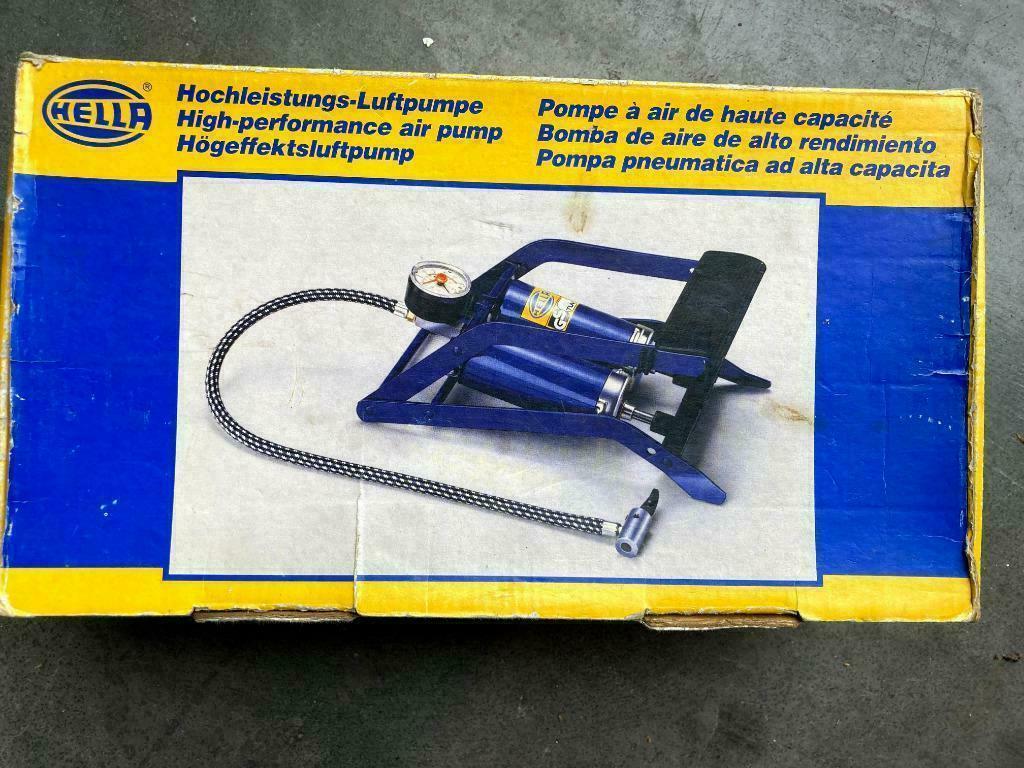 Hella voetpomp, Fietsen en Brommers, Ophalen of Verzenden
