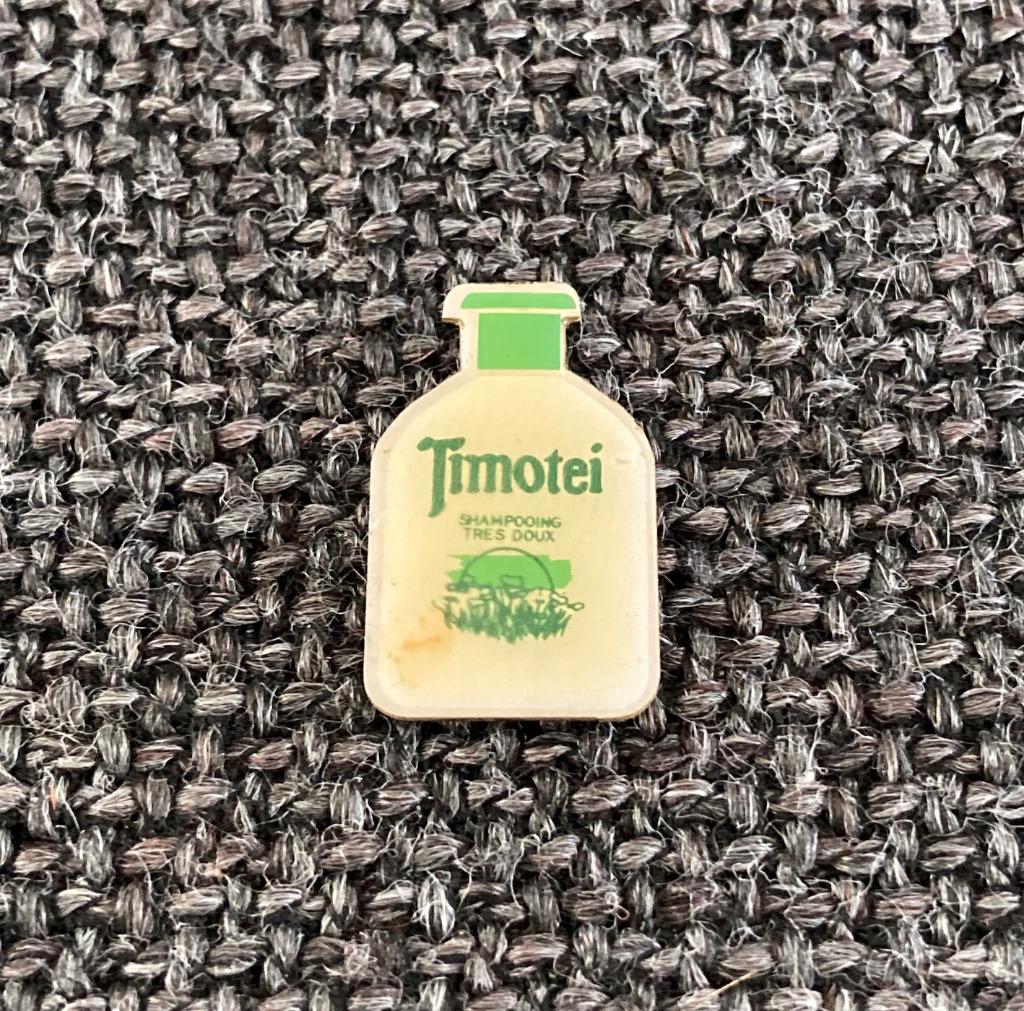 PIN - TIMOTEI - SHAMPOO, Verzamelen, Verzenden, Gebruikt, Merk, Speldje of Pin