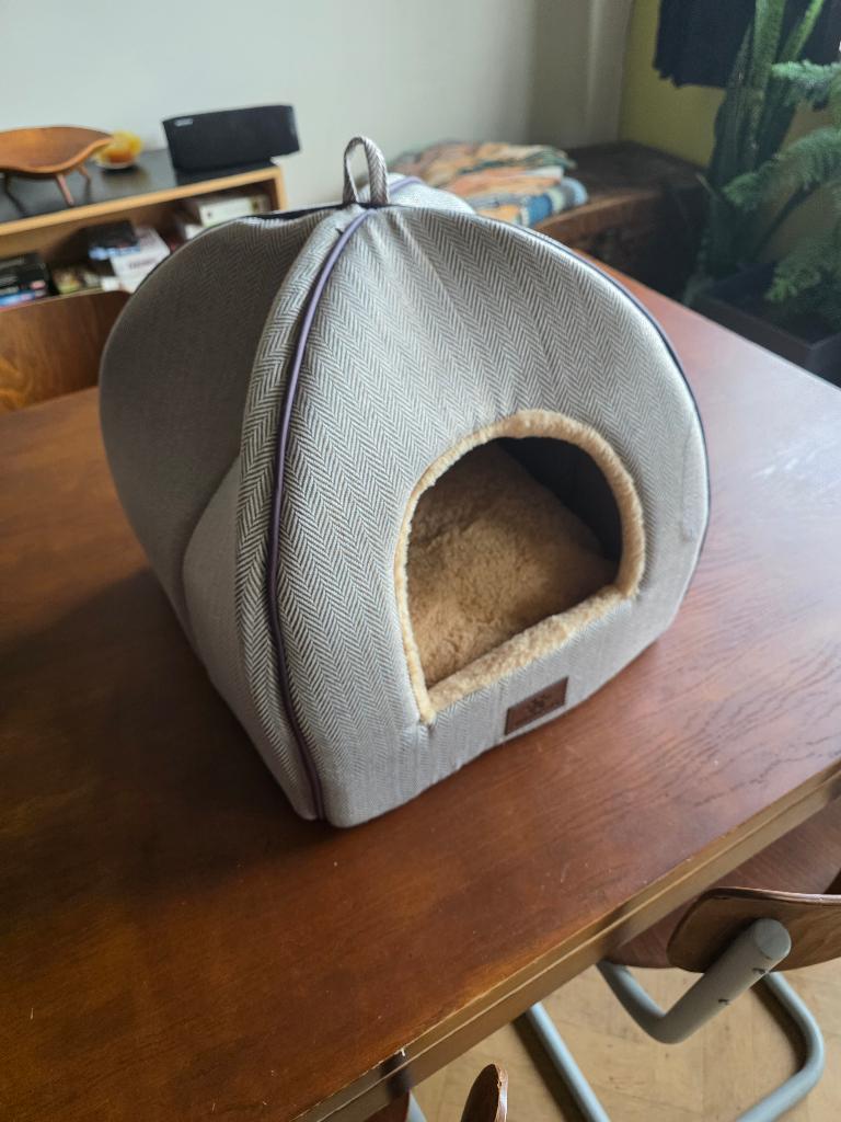 Niche pour chat design “Windracing”, Animaux & Accessoires, Accessoires pour chats, Comme neuf, Enlèvement ou Envoi