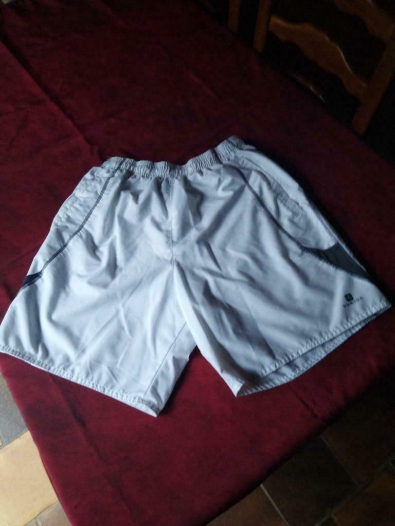Short blanc domyos taille L neuf jamais porté, Maat 52/54 (L), Wit, Nieuw, Ophalen of Verzenden