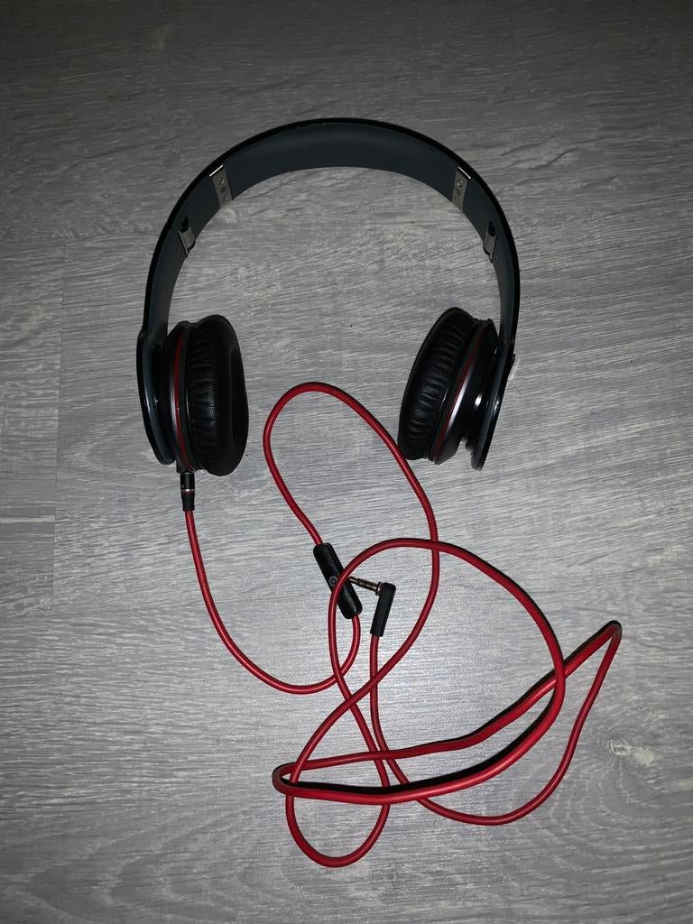 Headset Beats by Dr. Dre solo hd, Ophalen, Zo goed als nieuw, Op oor (supra aural), Beats