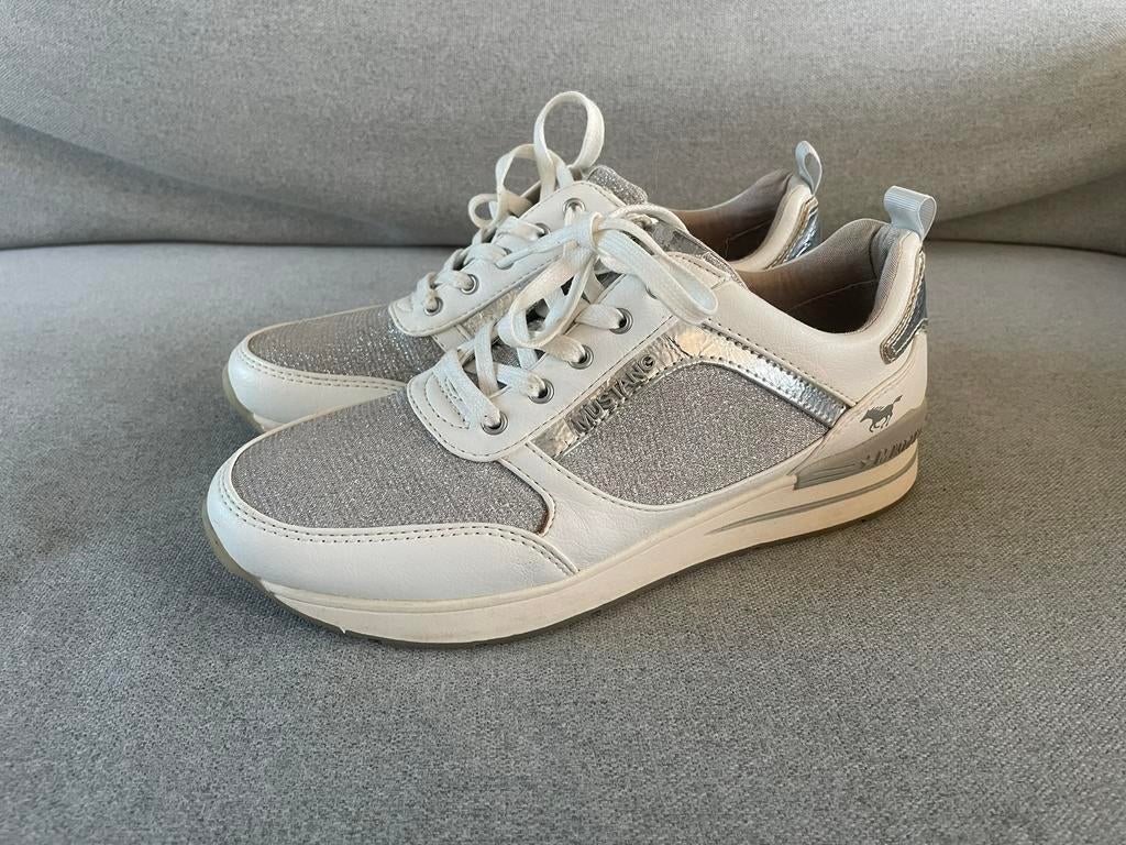 Chaussures confortables et élégantes Mustang, 37 EUR, Gris, Sneakers et Baskets, Comme neuf, Mustang