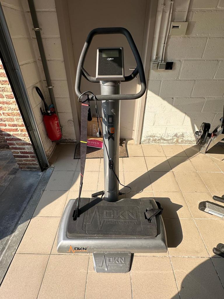 Plateforme vibrante DKN XG-10, Enlèvement, Comme neuf