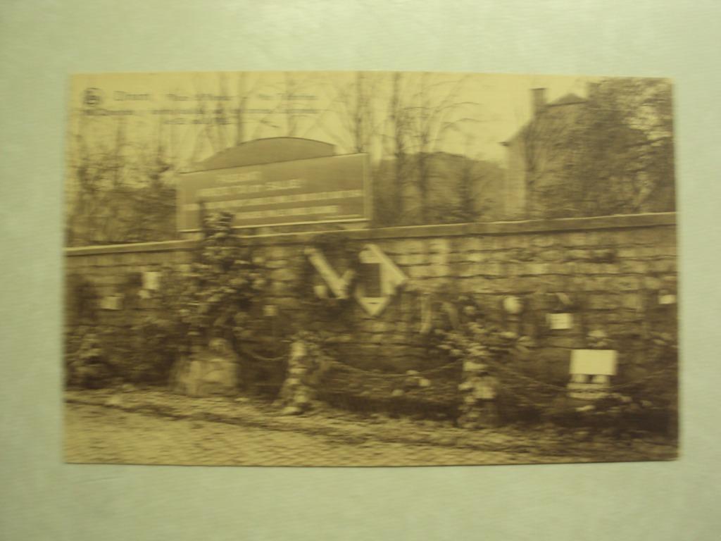 53318 - DINANT - PLACE D'ALBEAU - MUR TSCHOFFEN - 2 FOTO'S, Envoi