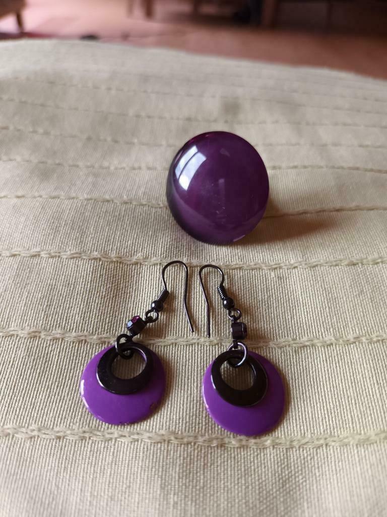 Lot boucles et bague mauve, Bijoux, Sacs & Beauté, Boucles d'oreilles, Enlèvement ou Envoi, Utilisé, Violet, Pendantes