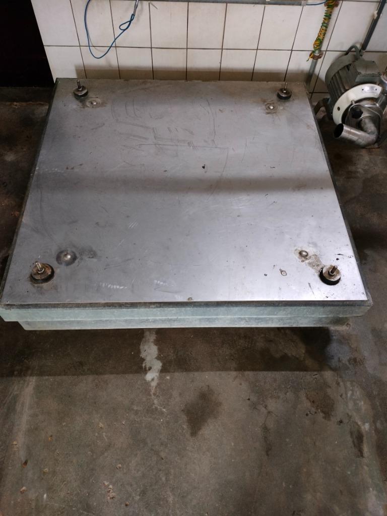 Inox wegplateaux., Ophalen