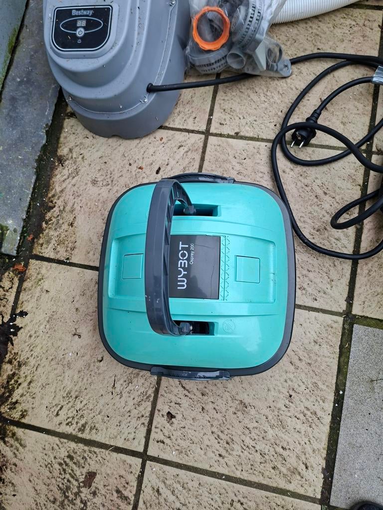 Robotstofzuiger voor zwembad, Ophalen