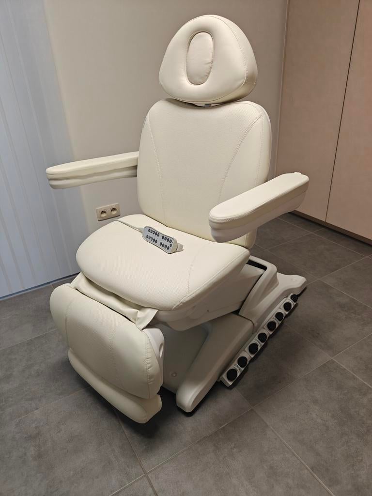 Elektrische behandelstoel, Ophalen