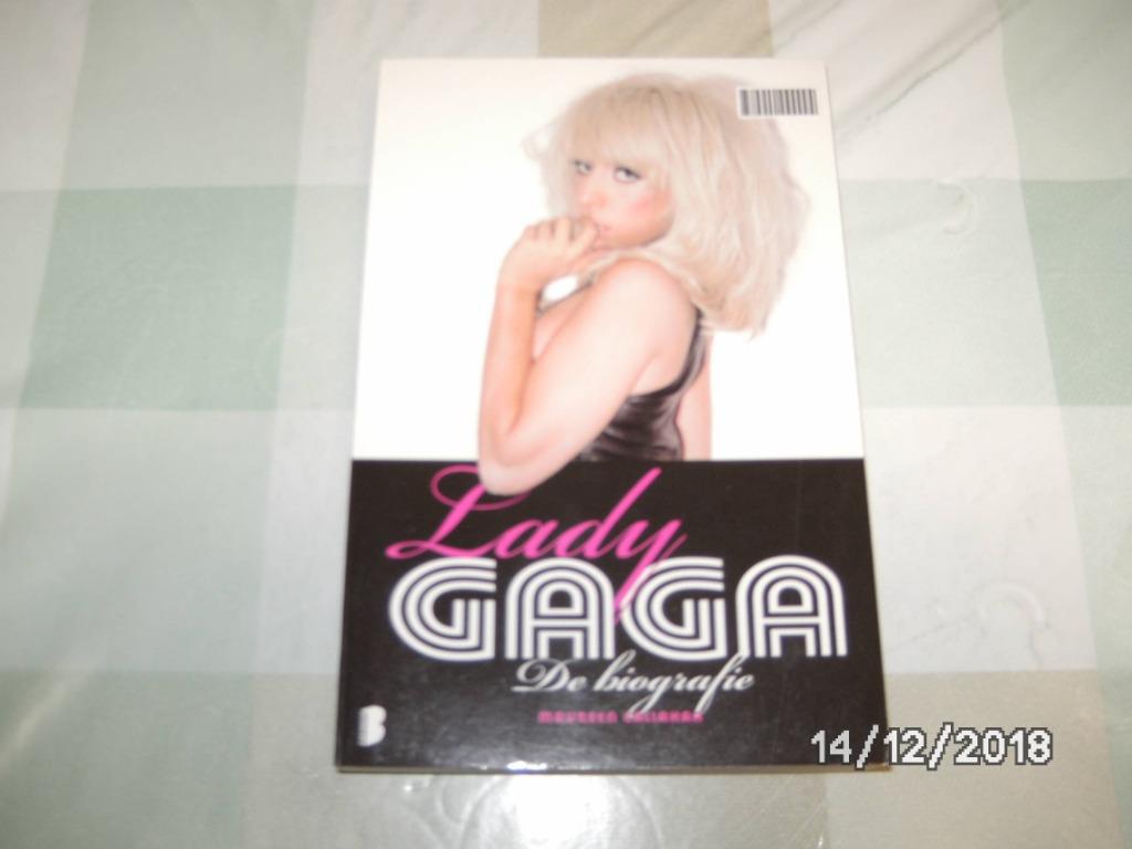 Een roman "Lady GAGA'S biografie, Ophalen of Verzenden, Nieuw, Overige