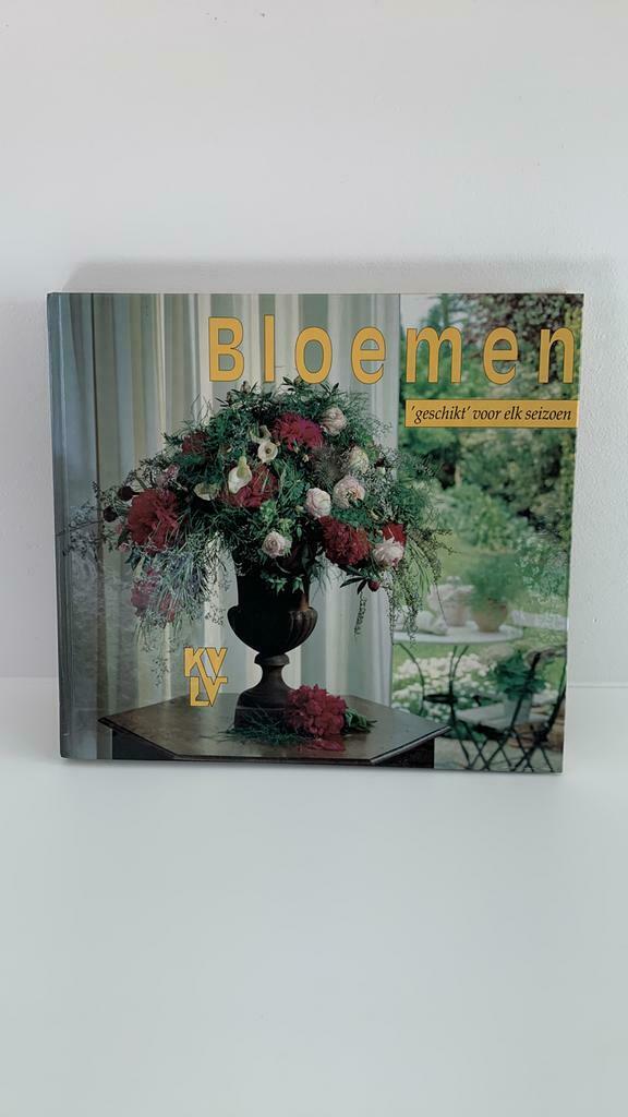 Vintage boek - bloemen KVLV bloemschikken, Boeken, Gelezen