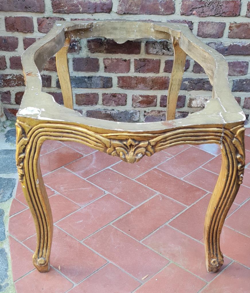 Carcasse ancienne en métal doré d'un grand pouf Louis XV, Antiquités & Art, Antiquités | Meubles | Chaises & Canapés, Enlèvement